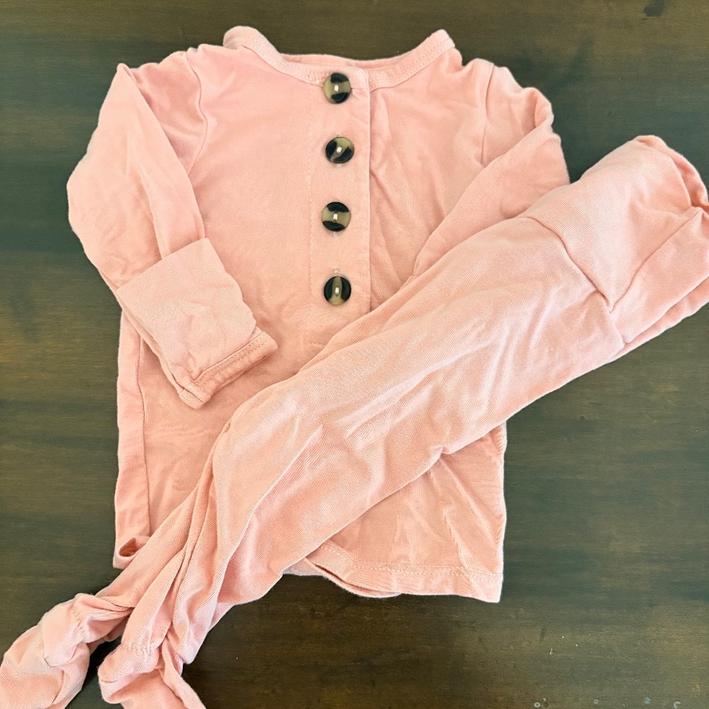 Lou Lou & Company Pink Two-Piece Knit Top and Bottom Set